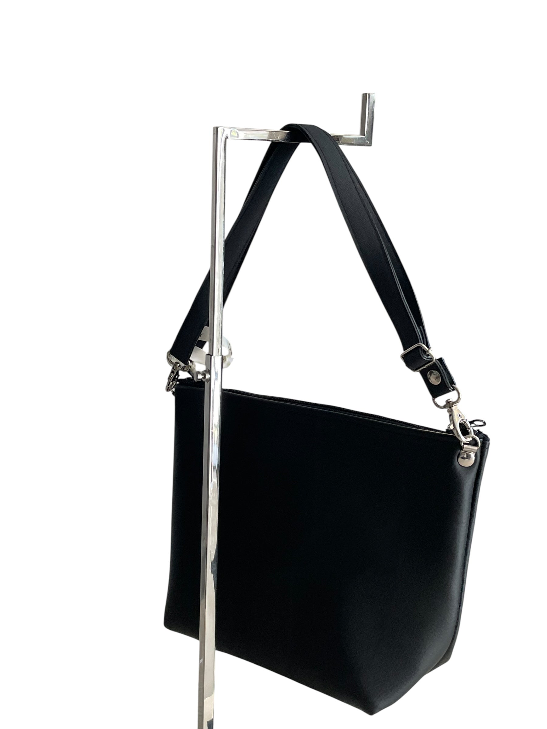 LUNA NERA finta pelle